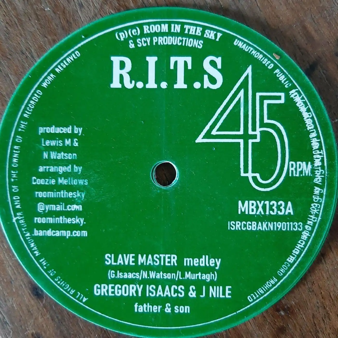 Gregory Isaacs - Slave Master Medley (Single)