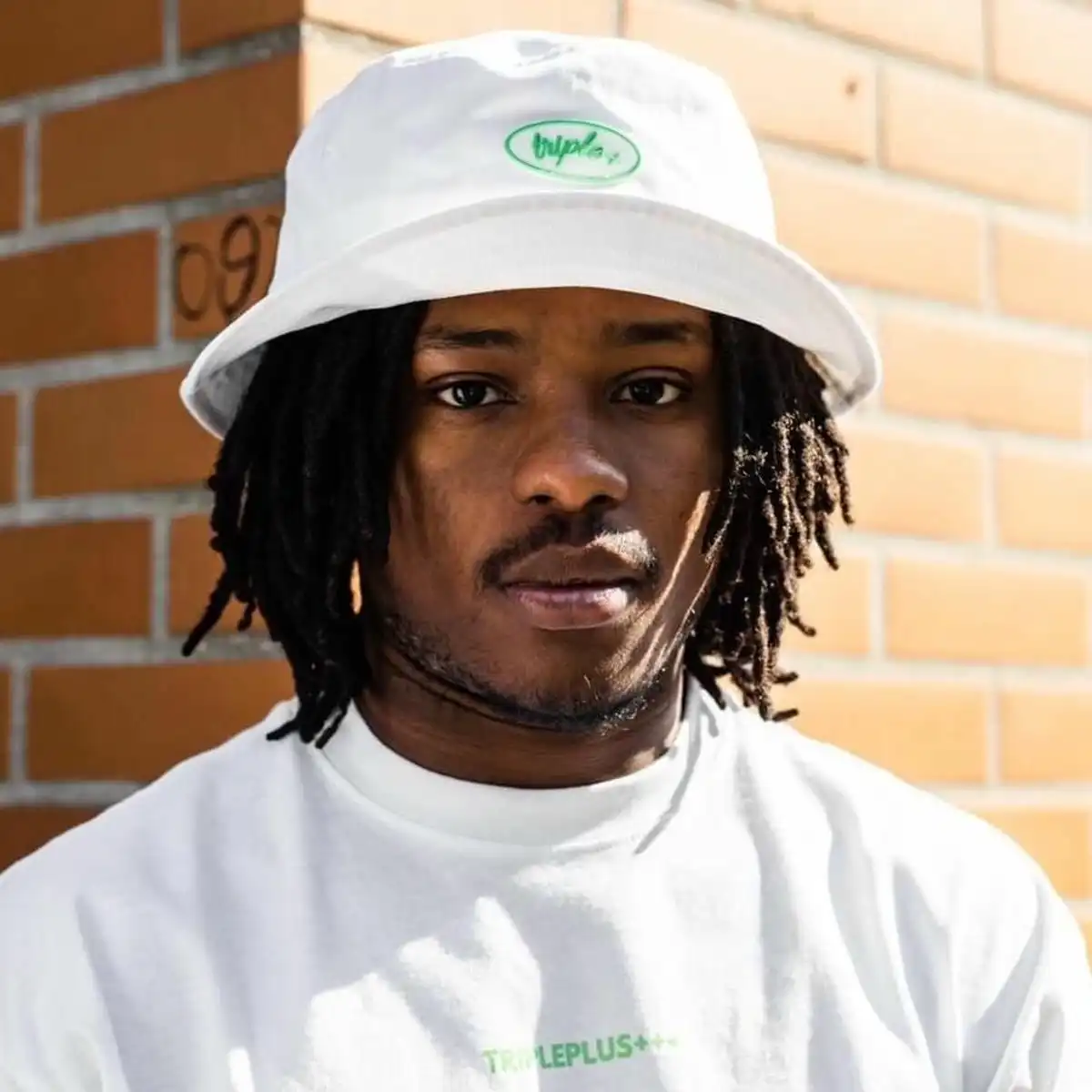 1PLIKÉ140 Biography n Videography